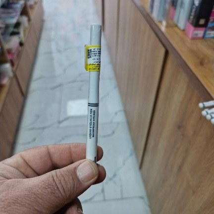 خط چشم مشکی لای لندر