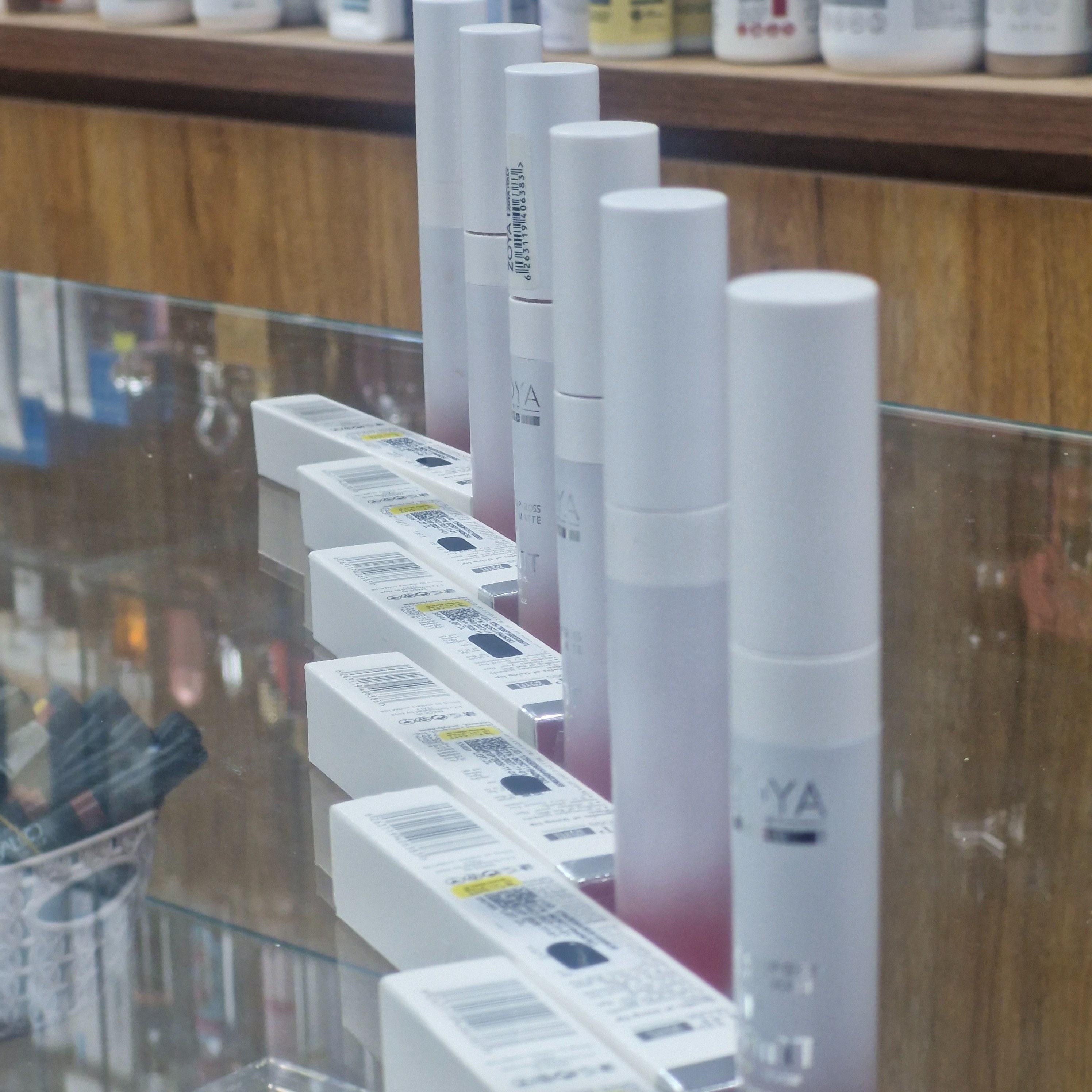 رژلب مایع مات ZOYA زویا برند ایتالیاشمارهz37.z39.z41..z43.z45.z49