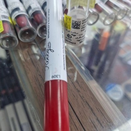 رژ لب مدادی روبی سیما از شماره L301 الیL312