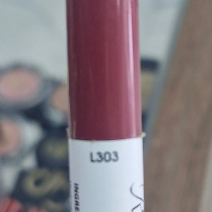 رژ لب مدادی روبی سیما از شماره L301 الیL312