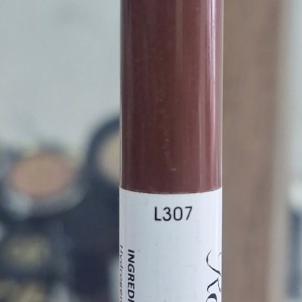 رژ لب مدادی روبی سیما از شماره L301 الیL312