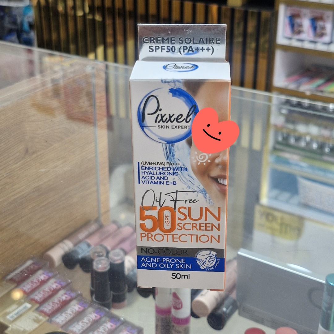 کرم ضد افتاب بی رنگ پوستهای چرب و جوشدار ومختلط پیکسل با50SPF