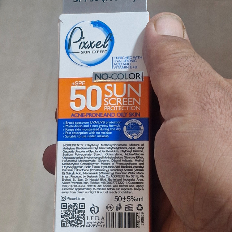 کرم ضد افتاب بی رنگ پوستهای چرب و جوشدار ومختلط پیکسل با50SPF