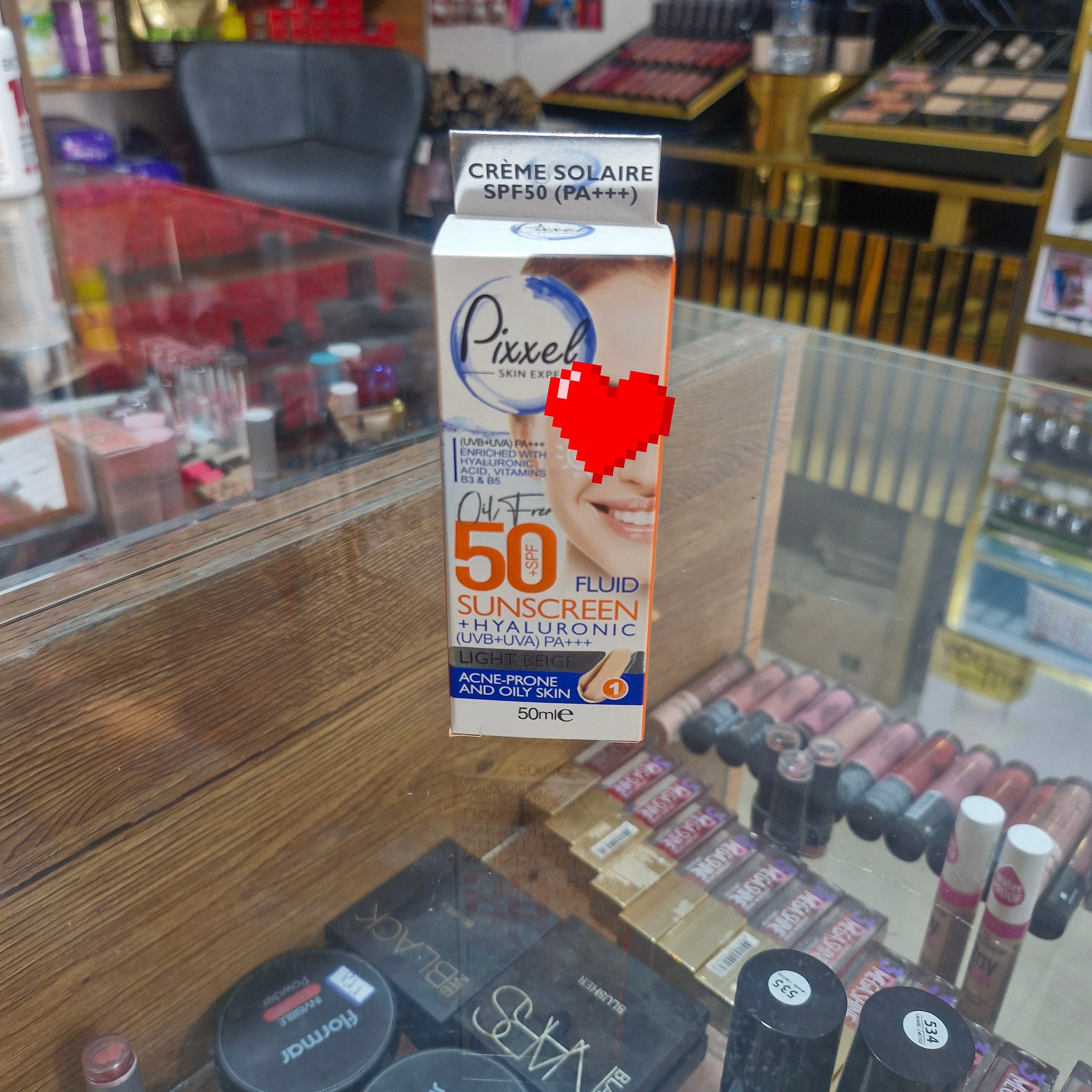 کرم ضد افتاب بژ روشن پوستهای چرب جوشدار ومختلط پیکسل spf50
